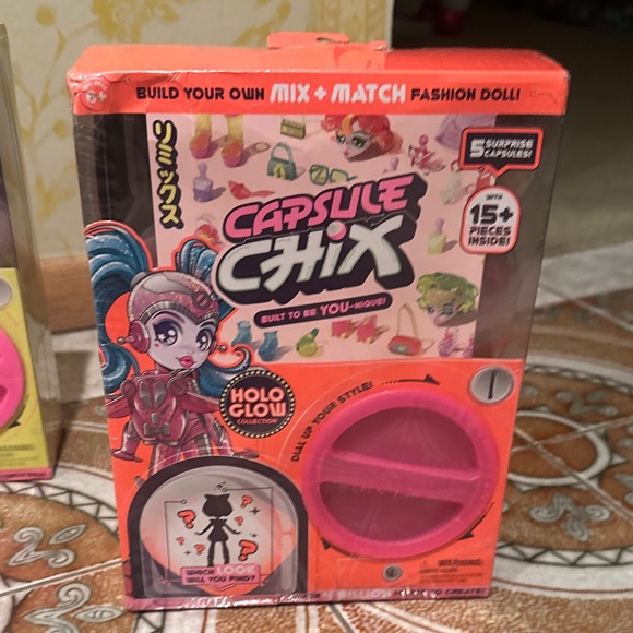 Capsule Chix set - Picture 6 of 6